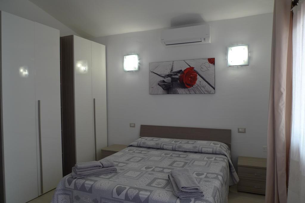 Villaggio Est Affittacamere San Teodoro  Zewnętrze zdjęcie