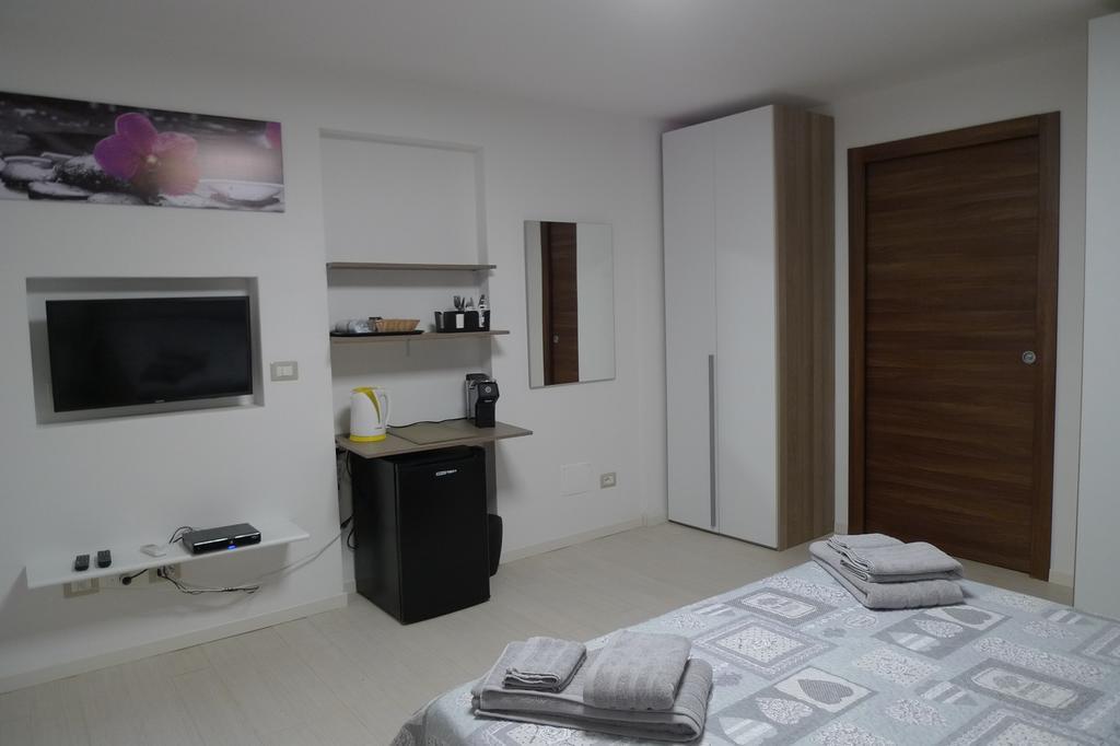 Villaggio Est Affittacamere San Teodoro  Zewnętrze zdjęcie